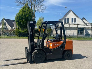 Дизелов мотокар DOOSAN