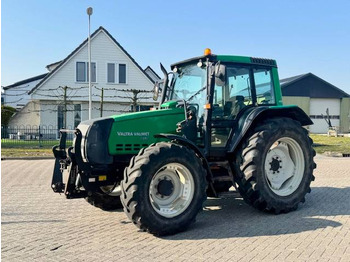 Трактор VALTRA 6000