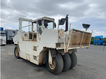 Пневматичен валяк CATERPILLAR PS300