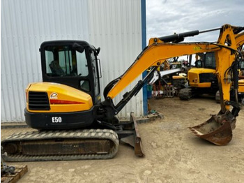 Мини багер Bobcat E50: снимка 3