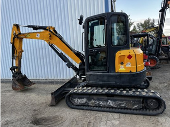 Мини багер Bobcat E50: снимка 4