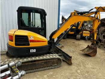 Мини багер Bobcat E50: снимка 5