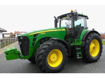 Трактор John Deere 8230 2009 Rok POWERSHIFT, Nie Malowany, Stan Bardzo Dobry: снимка 4