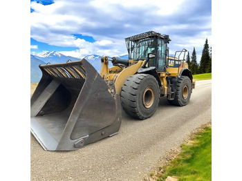 Колесен товарач CATERPILLAR 966M