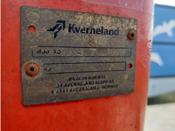 Плуг KVERNELAND AB85 4-siipinen sarka-aura: снимка 4