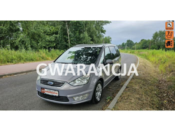 Лек автомобил FORD