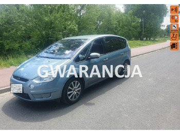 Лек автомобил FORD
