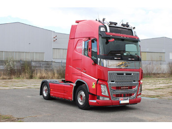 Влекач VOLVO FH 500
