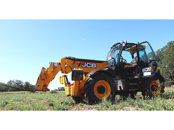 Телескопичен колесен товарач JCB