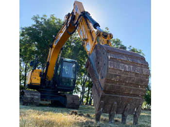 Багер JCB