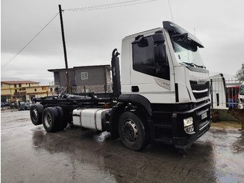 Мултилифт с кука камион IVECO Stralis