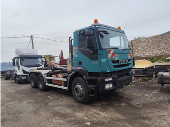 Мултилифт с кука камион IVECO Trakker
