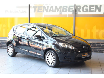 Лек автомобил FORD