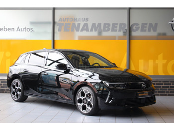 Седан OPEL