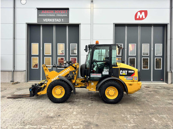Колесен товарач CATERPILLAR 906M