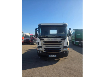 Влекач SCANIA P 450