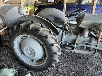 Трактор Tractor, Ferguson TED 20: снимка 4