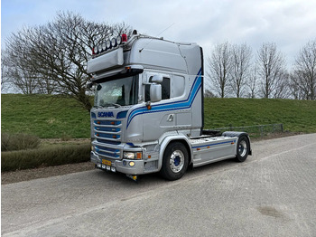 Влекач SCANIA R 520