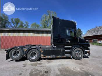 Влекач SCANIA R 620