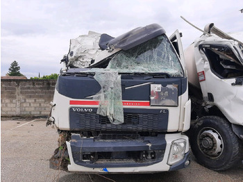Interior photo 1: Камион цистерна VOLVO FL 280 CITERNE