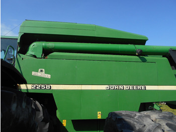 Зърнокомбайн JOHN DEERE 2258