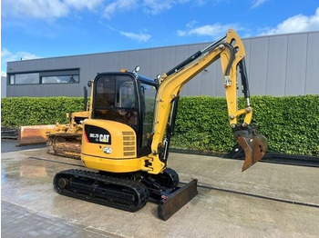 Мини багер CATERPILLAR 302.7DCR