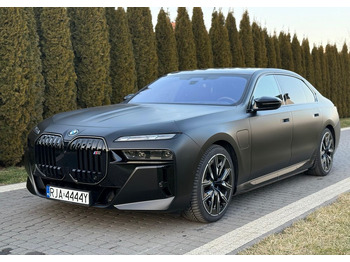 Седан BMW