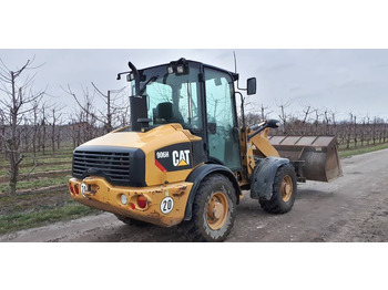 Колесен товарач Ładowarka Caterpillar 906H widły + łyżka: снимка 4 Колесен товарач Ładowarka Caterpillar 906H widły + łyżka: снимка 4