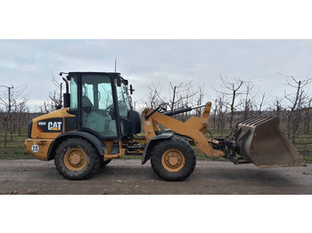 Колесен товарач Ładowarka Caterpillar 906H widły + łyżka: снимка 3 Колесен товарач Ładowarka Caterpillar 906H widły + łyżka: снимка 3