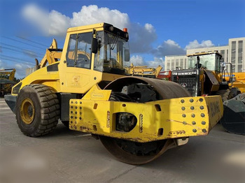 Валяк BOMAG