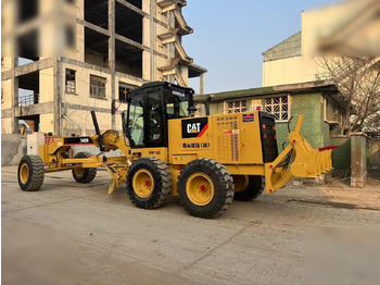 Грейдер CATERPILLAR 140H