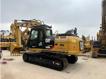 Верижен багер CATERPILLAR 320D2