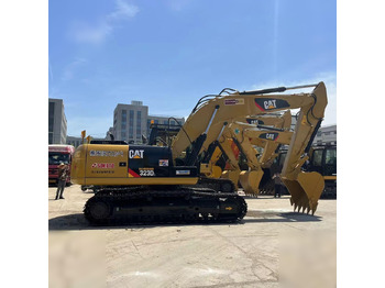 Верижен багер CATERPILLAR 323DL