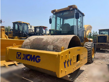 Валяк XCMG XS223J
