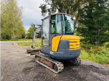 Мини багер VOLVO EC35C: снимка 3