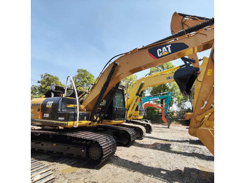 Верижен багер CATERPILLAR 320D2