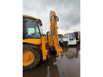 Багер JCB 3CX