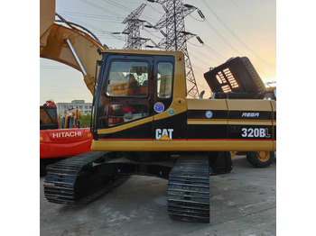 Багер CATERPILLAR 320CL