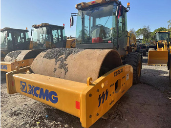 Пътен валяк XCMG XS263J
