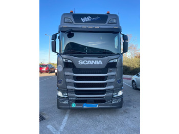 Влекач SCANIA S 500