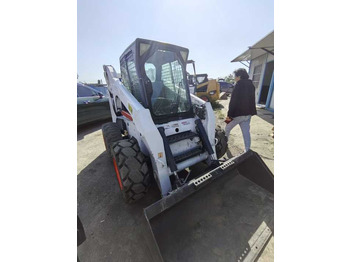 Мини челен товарач Second Hand Bobcat S300 Skid Steer Loader High Quality Cheap 95% New Used Mini Bobcati Bobcate S300 [ Copy ]: снимка 2