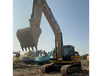 Верижен багер CATERPILLAR