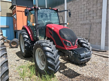 Трактор VALTRA A114