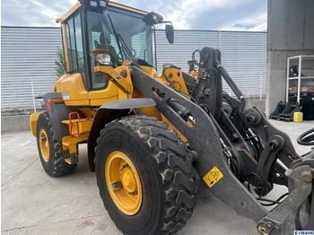 Колесен товарач VOLVO L70H