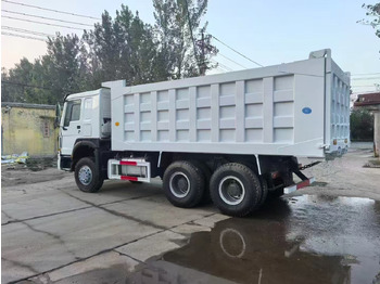 Камион SINOTRUK HOWO