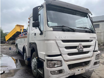 Камион SINOTRUK