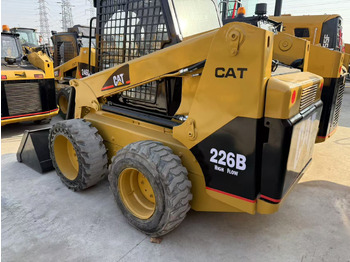 Строителна техника CATERPILLAR 226