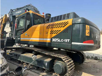 Верижен багер Heavy-Duty Hyundai 305 Excavator for Mining & Construction - Well-Maintained, Warranty Included: снимка 3