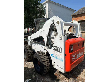 Мини челен товарач High Quality Mini Construction Machine Used Bobcat Skid Steer Loader S300 in Stock for Sale Bobcat Loader With Low Price: снимка 4