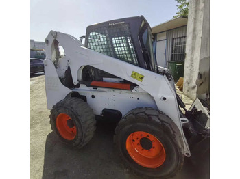 Мини челен товарач BOBCAT S300
